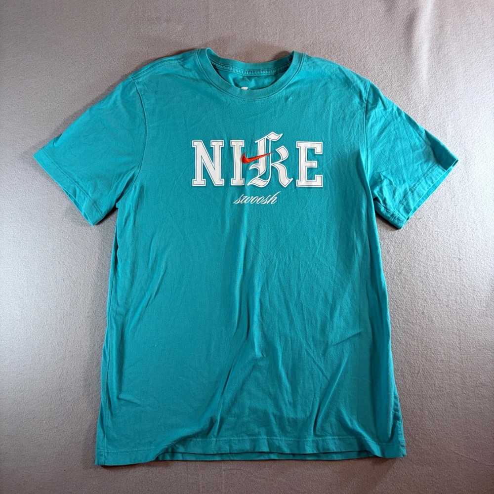 Nike Mens Graphic T-Shirt Teal Blue Old English Logo Embroidered Swoosh Large